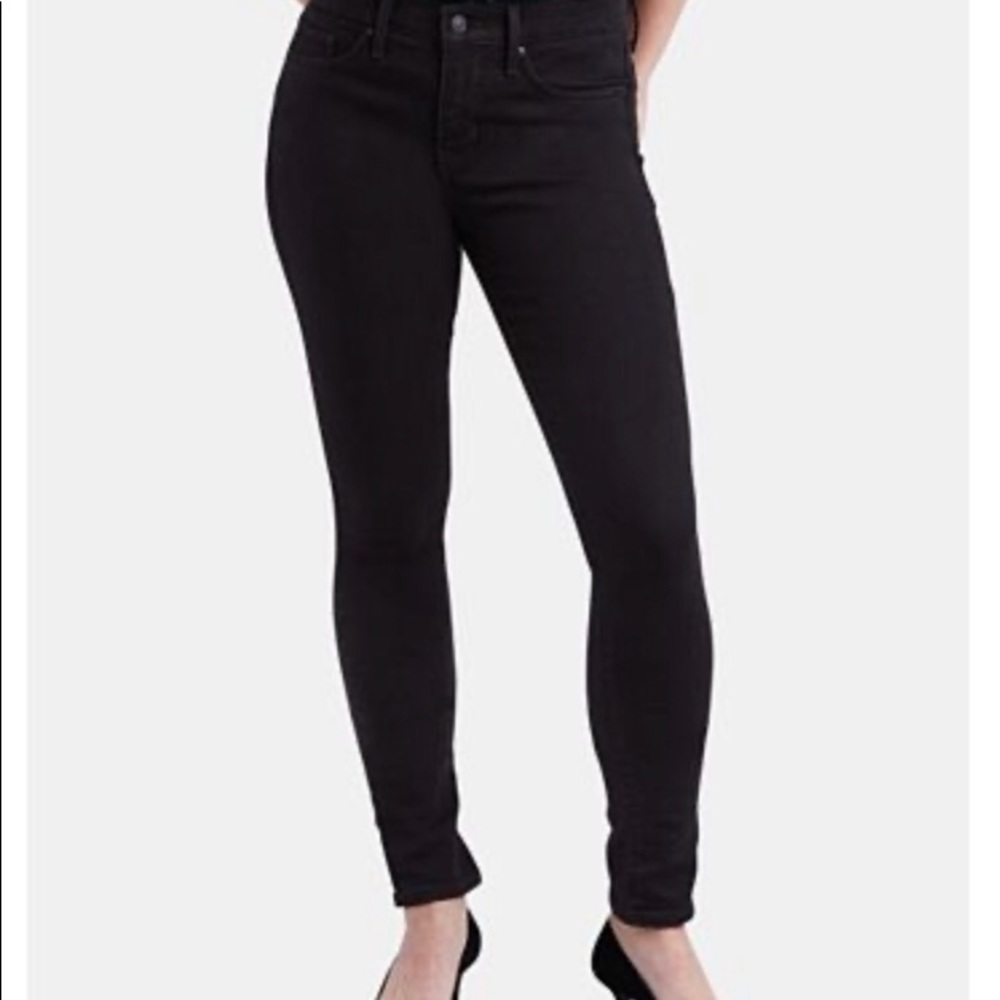 Levi Strauss Shaping Skinny Jeans